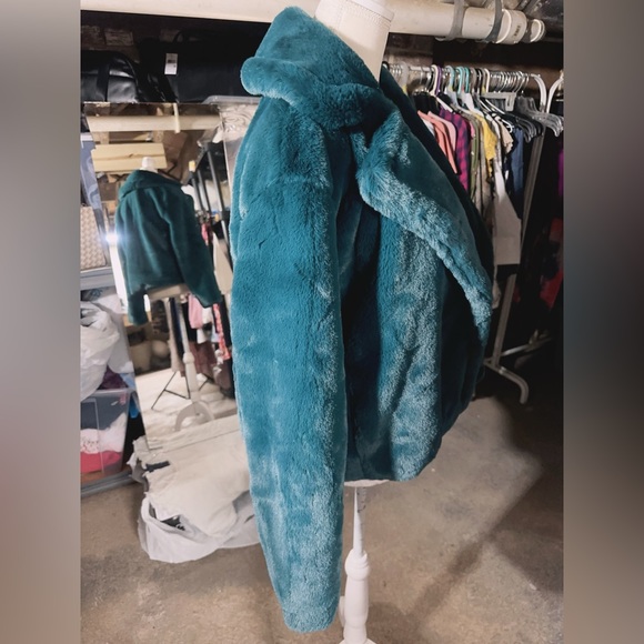 rain + rose TEAL GREEN furry long sleeve jacket w/ pockets soft warm comfy NWT - Picture 5 of 9